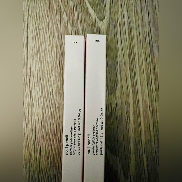 Glossier No 1 Pencil - Perfect Glide Eyeliner - Ink - Set of 2 - Picture 4 of 10